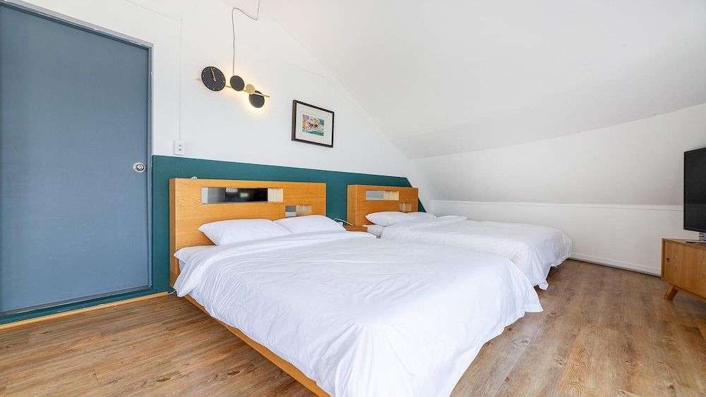 undefined Jeju UFO Pension 7