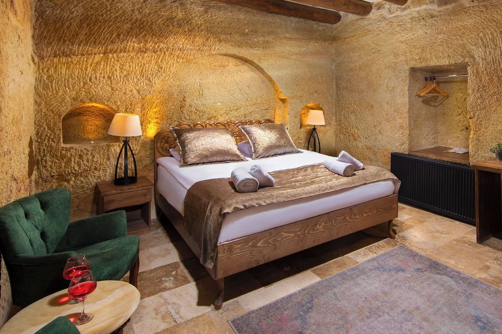 Dionysos Cave Cappadocia Hotel Economy Room, No Windows 3