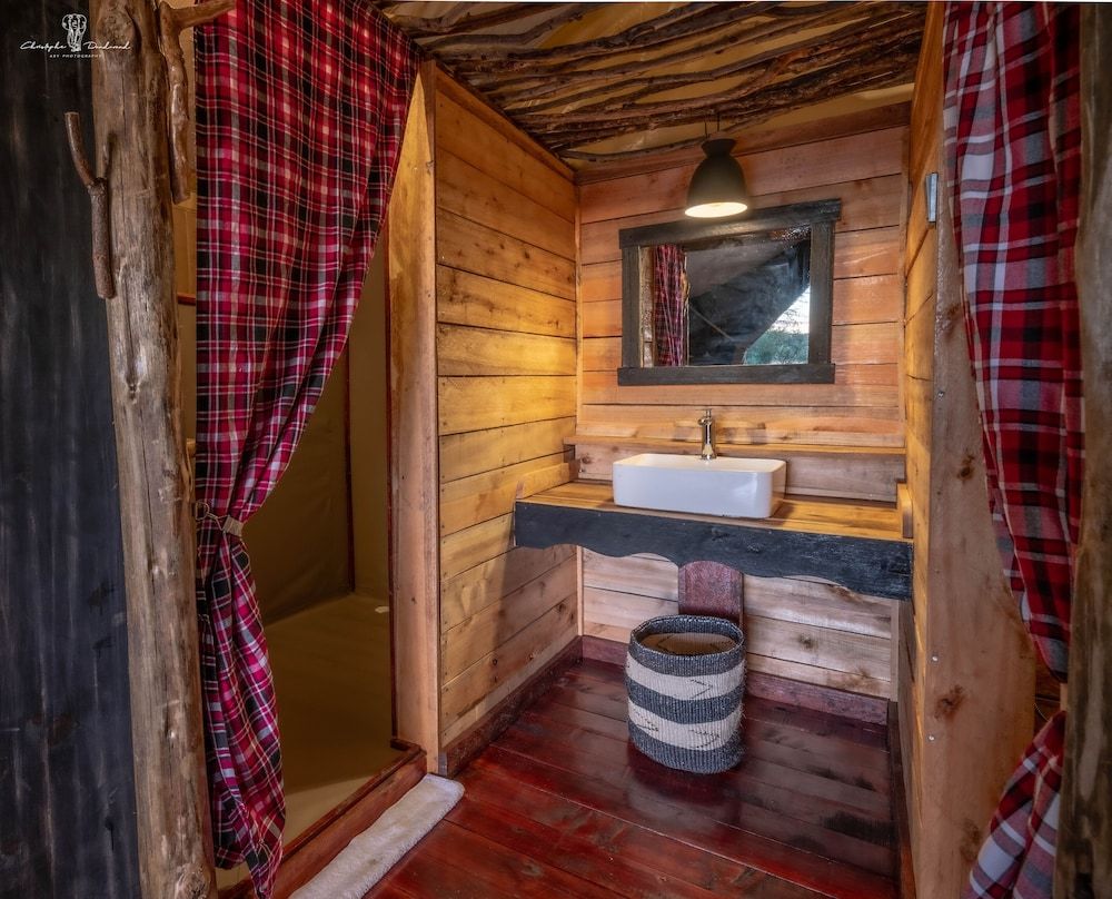 Mara Major Camp Deluxe Tent, 2 Twin Beds, Non Smoking 5