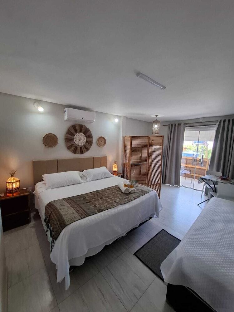 Romantic Penthouse, Multiple Beds, Mountain View, Poolside