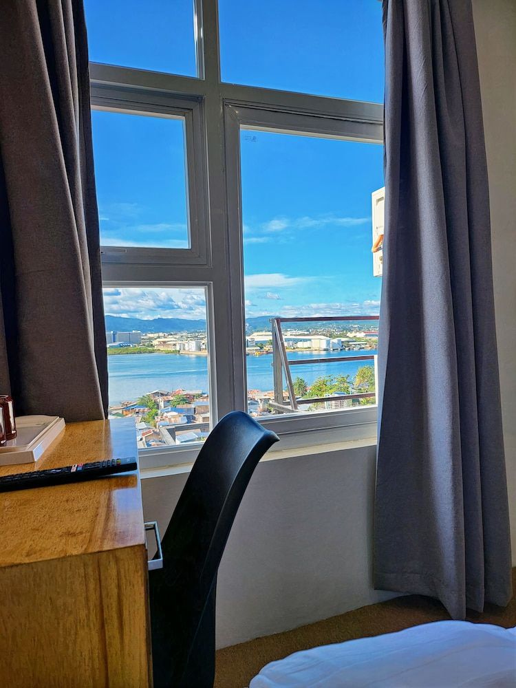 SEMPRE PREMIER INN MACTAN AIRPORT HOTEL Premier Double or Twin Room, High Floor City/Seaview with Free Airport Transfer 11