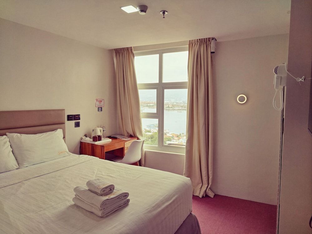 SEMPRE PREMIER INN MACTAN AIRPORT HOTEL Premier Queen, High Floor City/Seaview with Free Airport Transfer 13