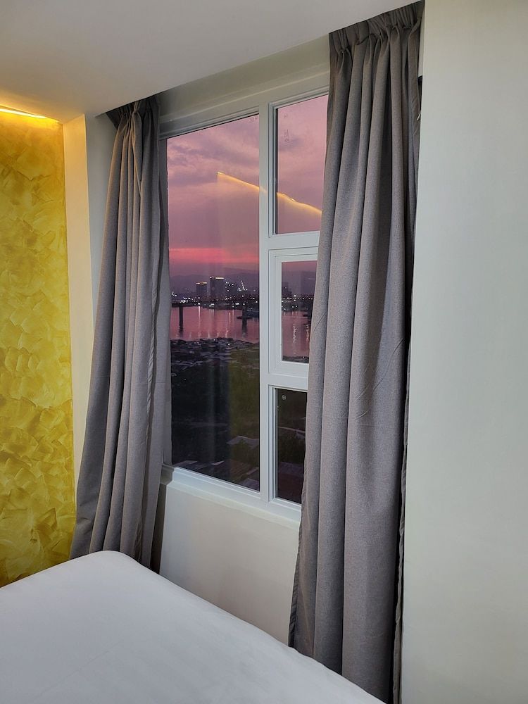 SEMPRE PREMIER INN MACTAN AIRPORT HOTEL Premier Queen, High Floor City/Seaview with Free Airport Transfer 26