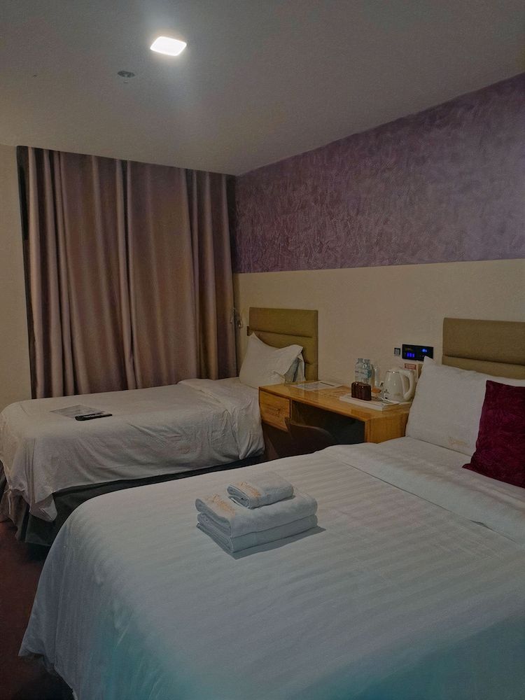 SEMPRE PREMIER INN MACTAN AIRPORT HOTEL Deluxe Double or Twin Room, Partial City/Seaview with Free Airport Transfer 9