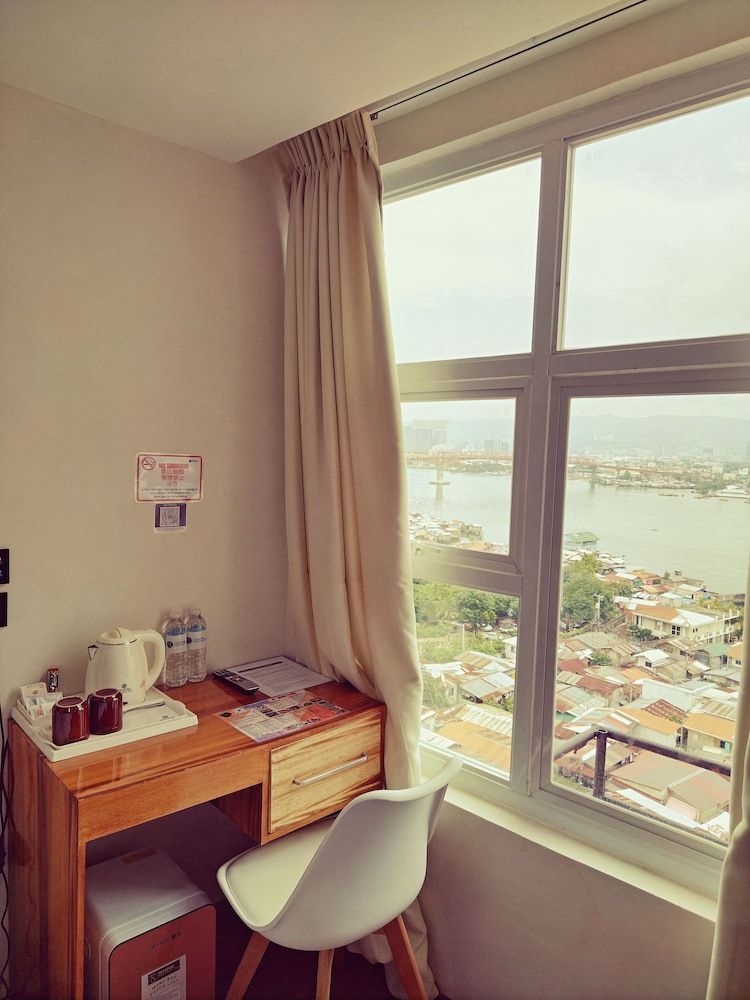 SEMPRE PREMIER INN MACTAN AIRPORT HOTEL Premier Queen, High Floor City/Seaview with Free Airport Transfer 28