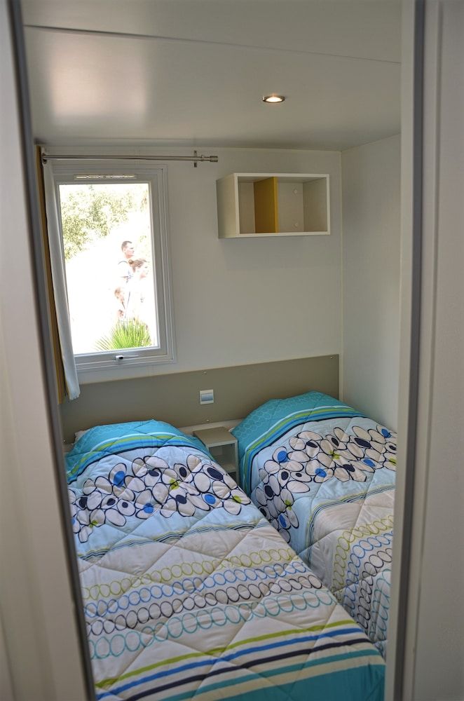 Mobile Home (Titania)