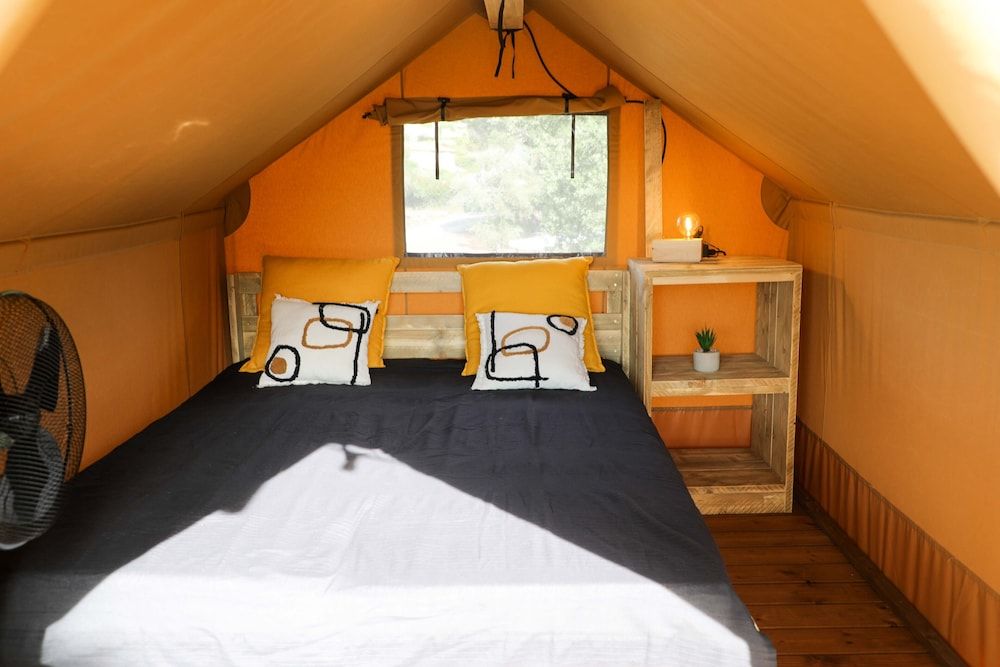 Design Tent (Shimmer)