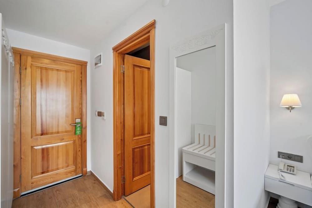 Kumluk Otel Standard Room, City View 7