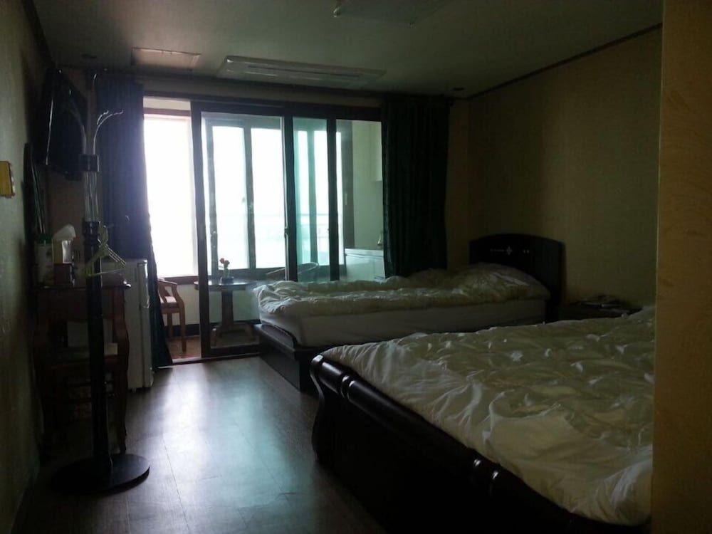 undefined Eden Hostel 9