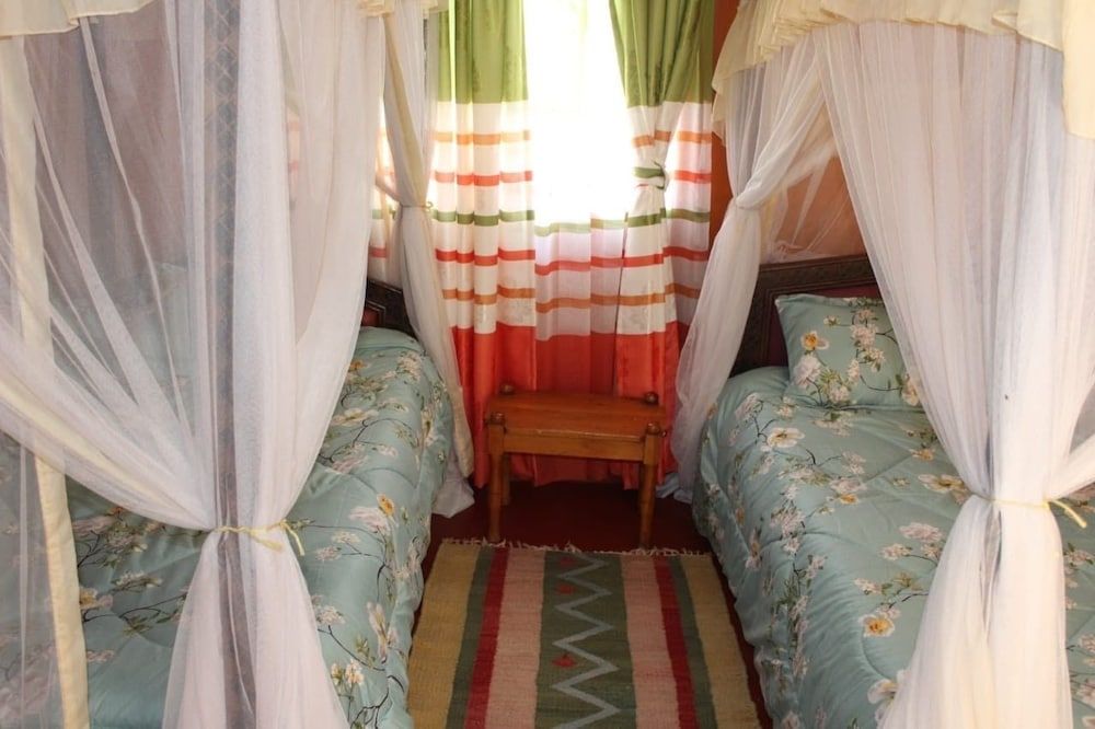 Kileleoni Mara Gateway House - Adults Only Standard Twin Room 11