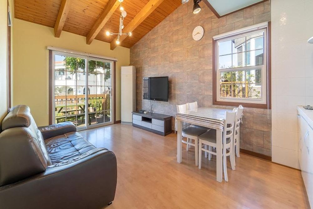 undefined Jeju Olehhaeoreum Pension 2