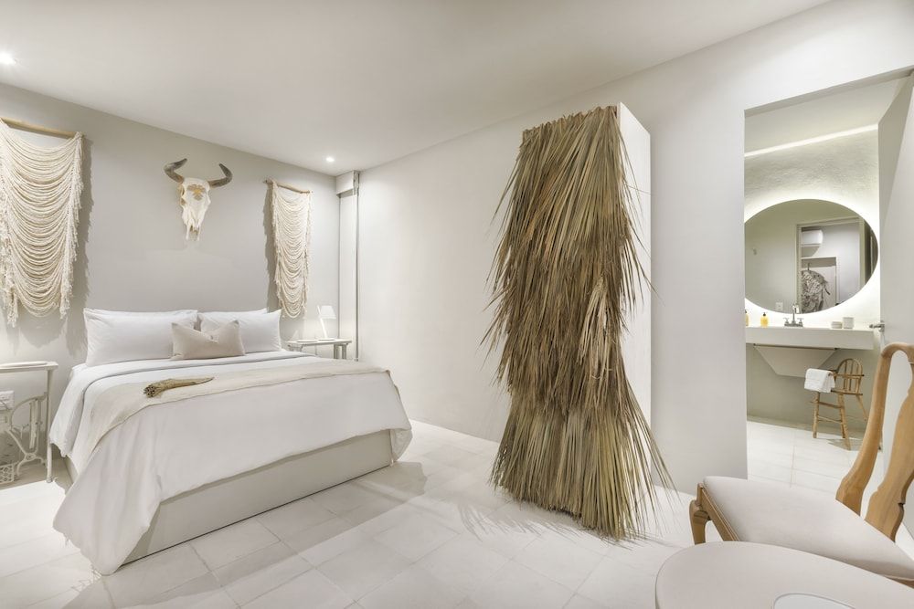 Standard Room, 1 Queen Bed