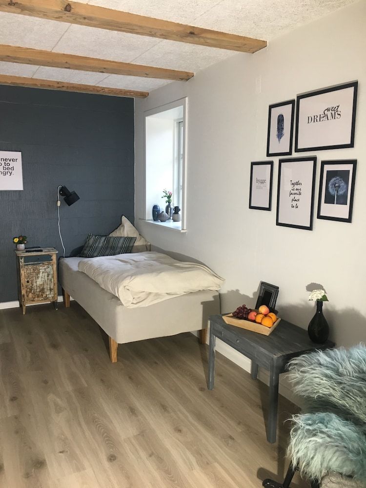 Hos Mette Classic Double or Twin Room, Shared Bathroom