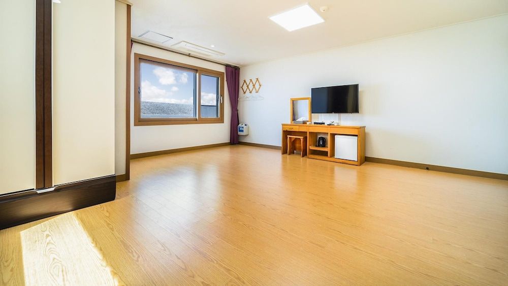 undefined Jeju Samda Hostel 3