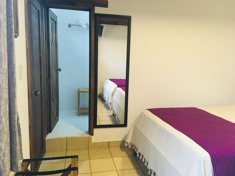 Hotel Ocho Barrios Deluxe Double Room, 2 Double Beds 2
