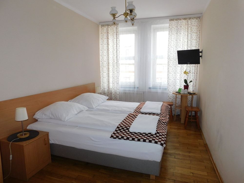 Basic Twin Room