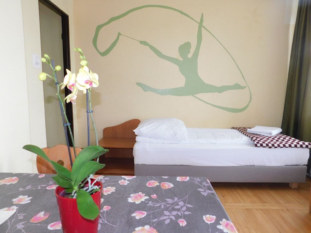 Basic Triple Room
