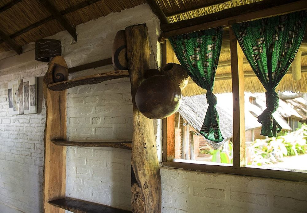 Mgoza Lodge Deluxe Double Room, Lake View 3