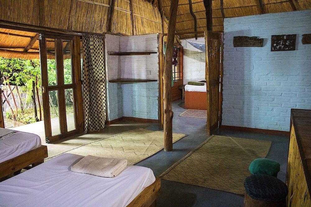 Mgoza Lodge Comfort Cottage, 2 Bedrooms, Kitchen, Lake View 3