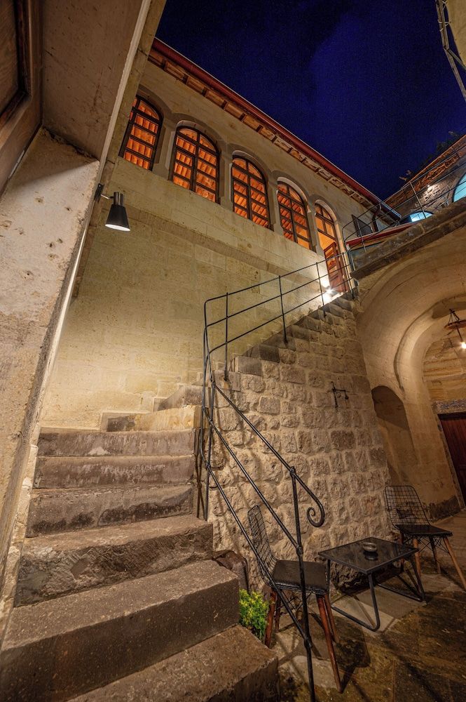 undefined Kapalos Cave Hotel 8