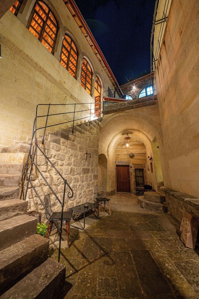 undefined Kapalos Cave Hotel 5