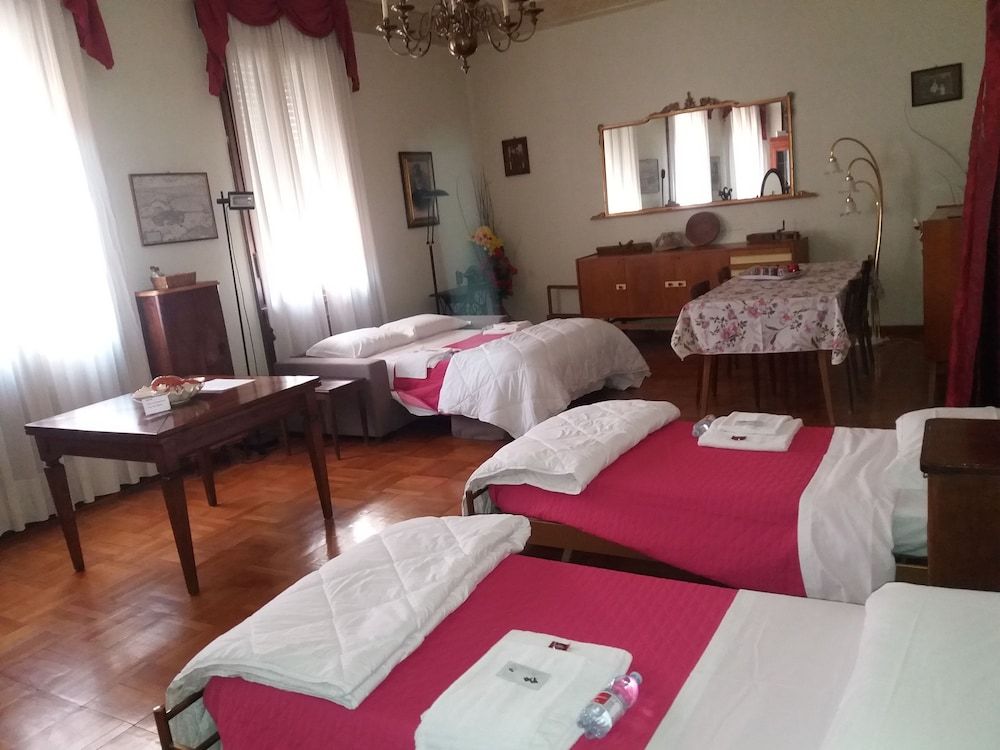 B&B da Selly Quadruple Room, Private Bathroom 3