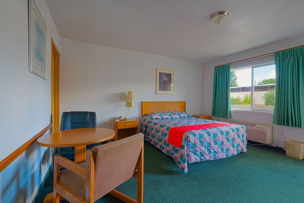 Comfort Double Room, 2 Queen Beds, Bathtub Grab Bars, Non Smoking