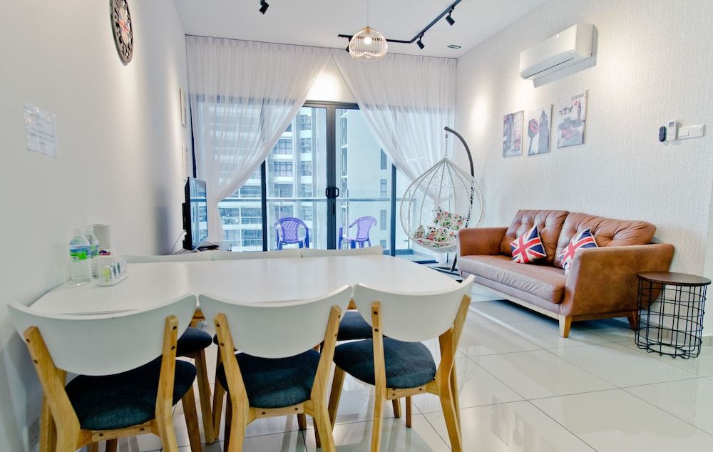 Ruby Atlantis Condo (Urban) 6