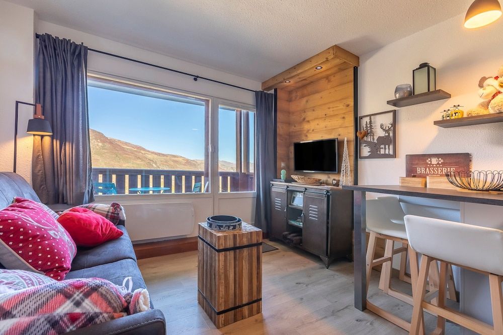 Studio, Ensuite, Mountain View ( -NECOU 306)