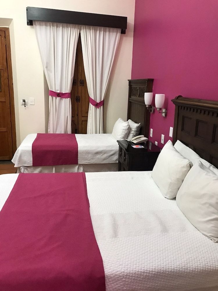 La Casa de los Patios Hotel & Spa Basic Triple Room 3