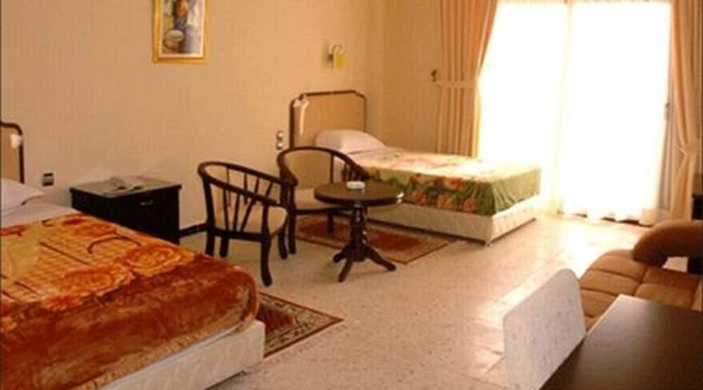 Majestic Annaba Superior Single Room 5