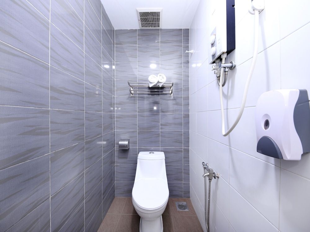 Hotel O 1184 Ho Hotel Standard Double Room 4