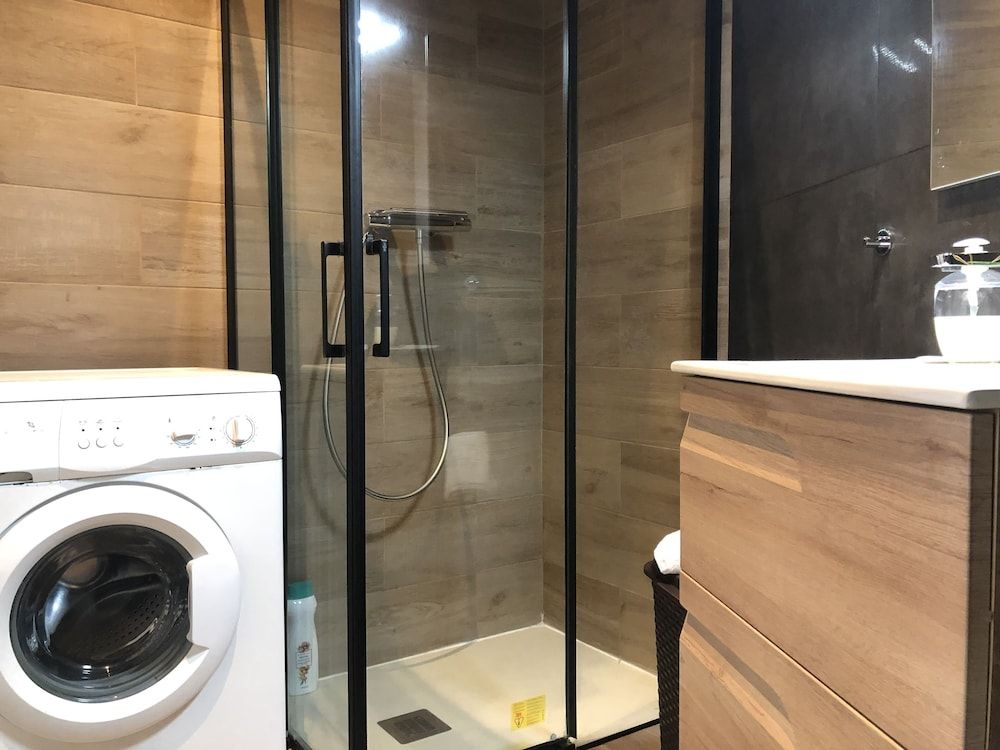 Suites La Merced Malaga365 Comfort Apartment, Private Bathroom (1B) 6