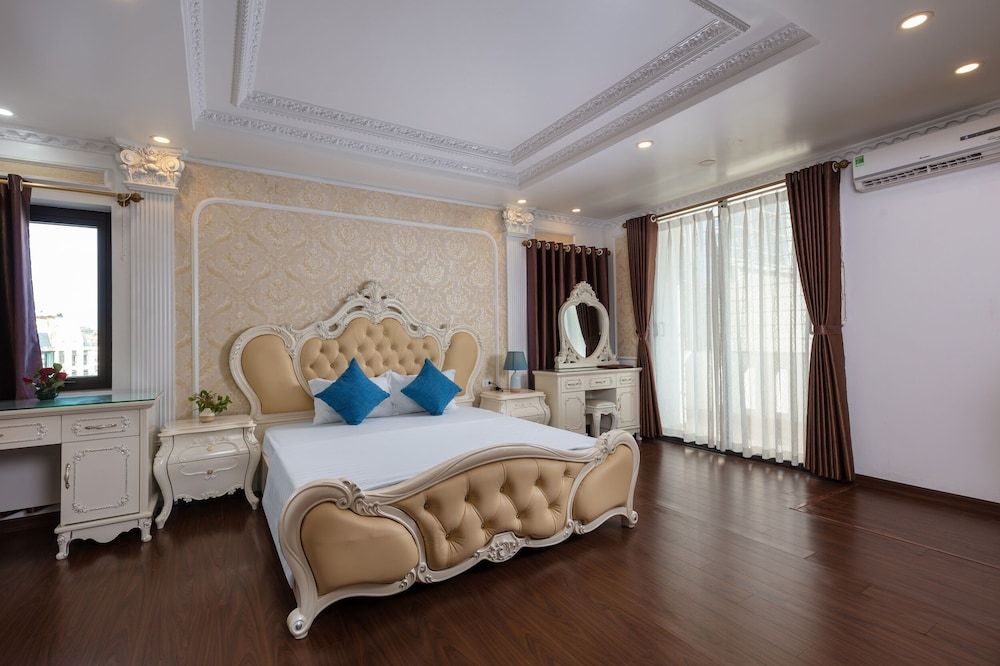 Phoenix Hotel Ha Long