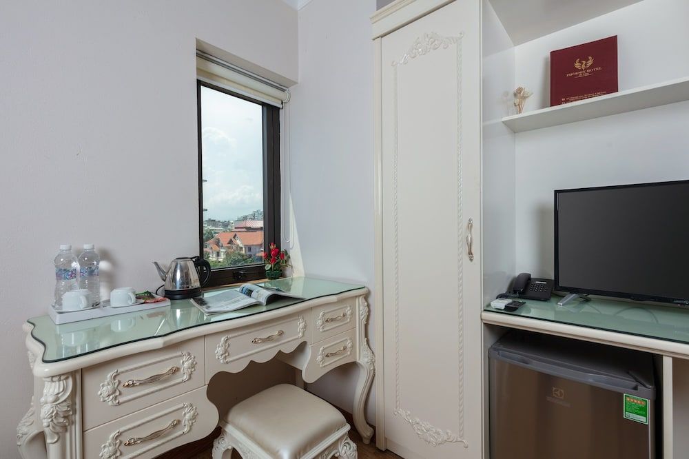 Phoenix Hotel Ha Long Superior Double or Twin Room 5
