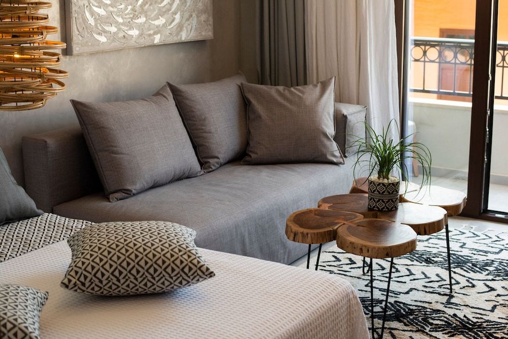 Petalo Suites Junior Suite with Old Town View 5