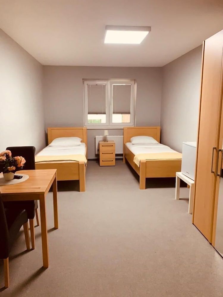 motel am Outletcenter Twin Room 3