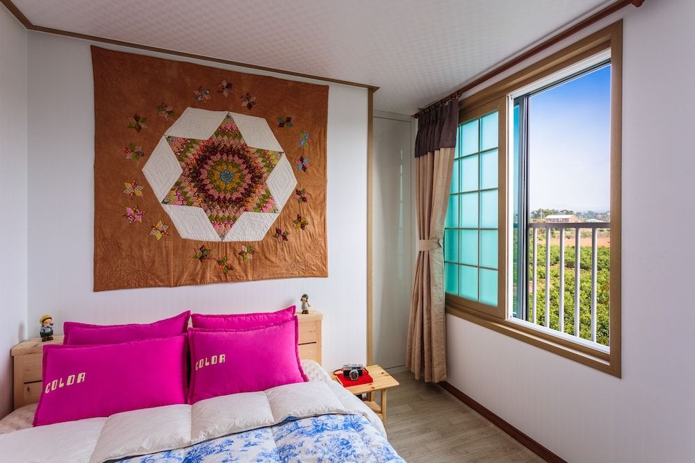 Jeju Wayo Pension Deluxe Room 6