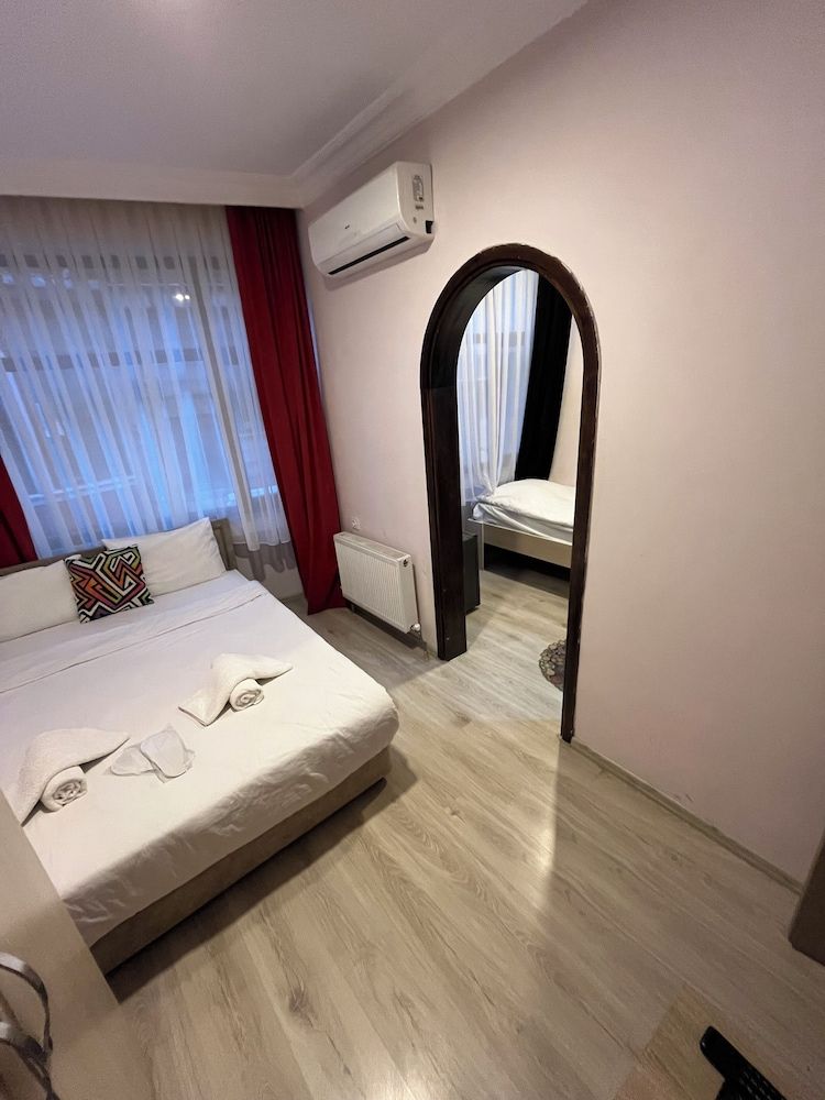 Moonlight Ay Isigi Family Triple Room 11