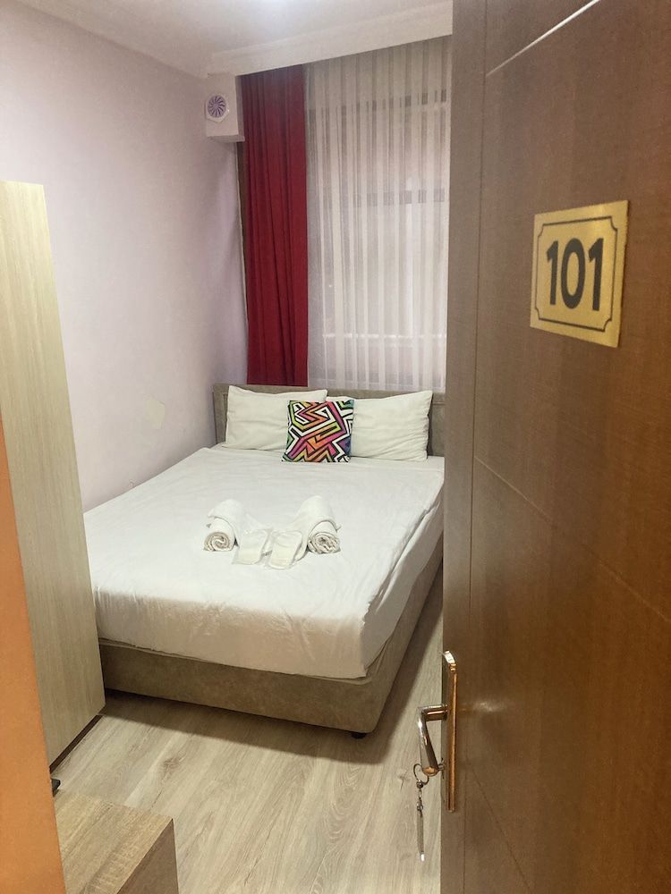 Moonlight Ay Isigi Family Triple Room 12