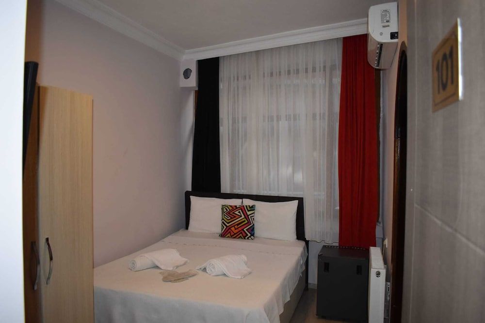 Moonlight Ay Isigi Family Triple Room 9