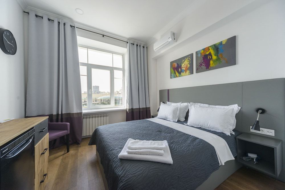 Romantic Studio, City View