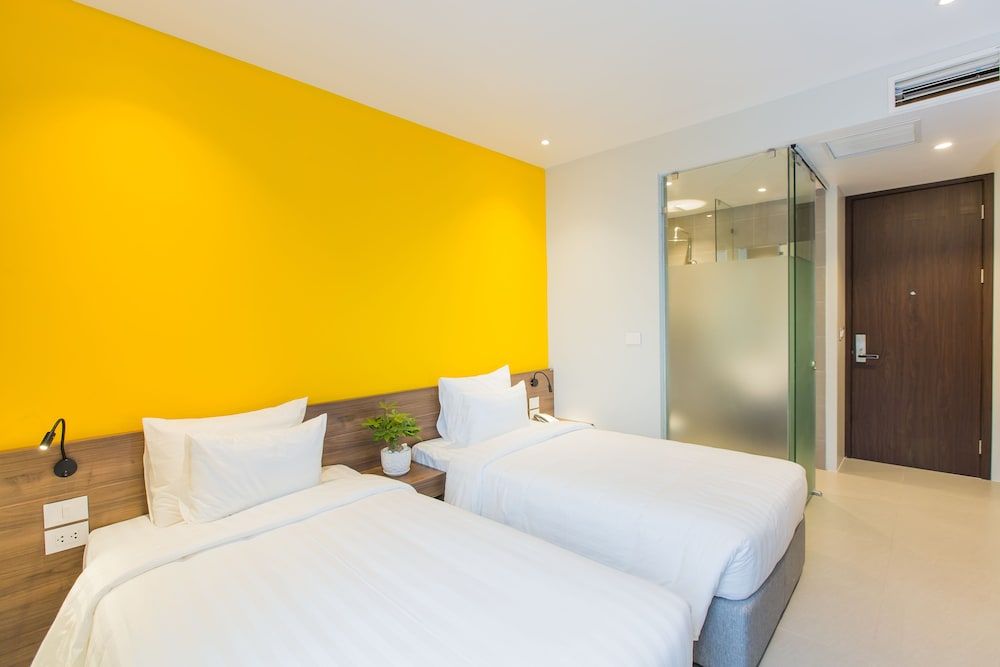 The Twin Hotel Deluxe Double Room 4