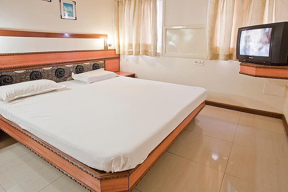 Hotel Surya Deluxe 3