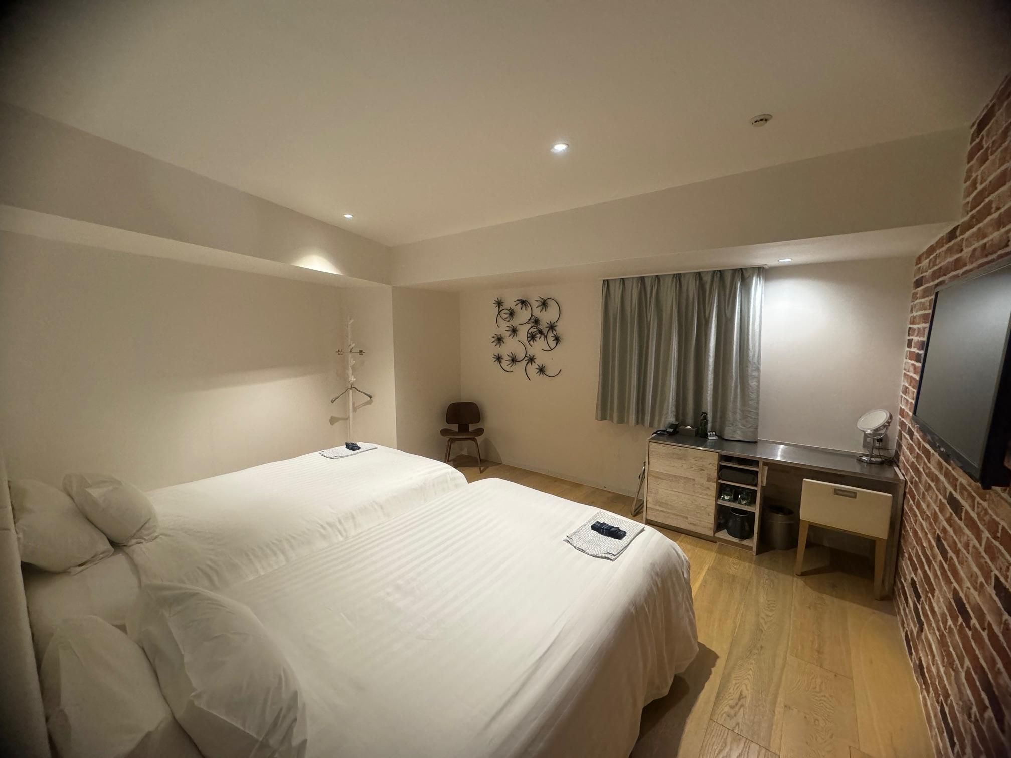 Twin (Factory Modern)