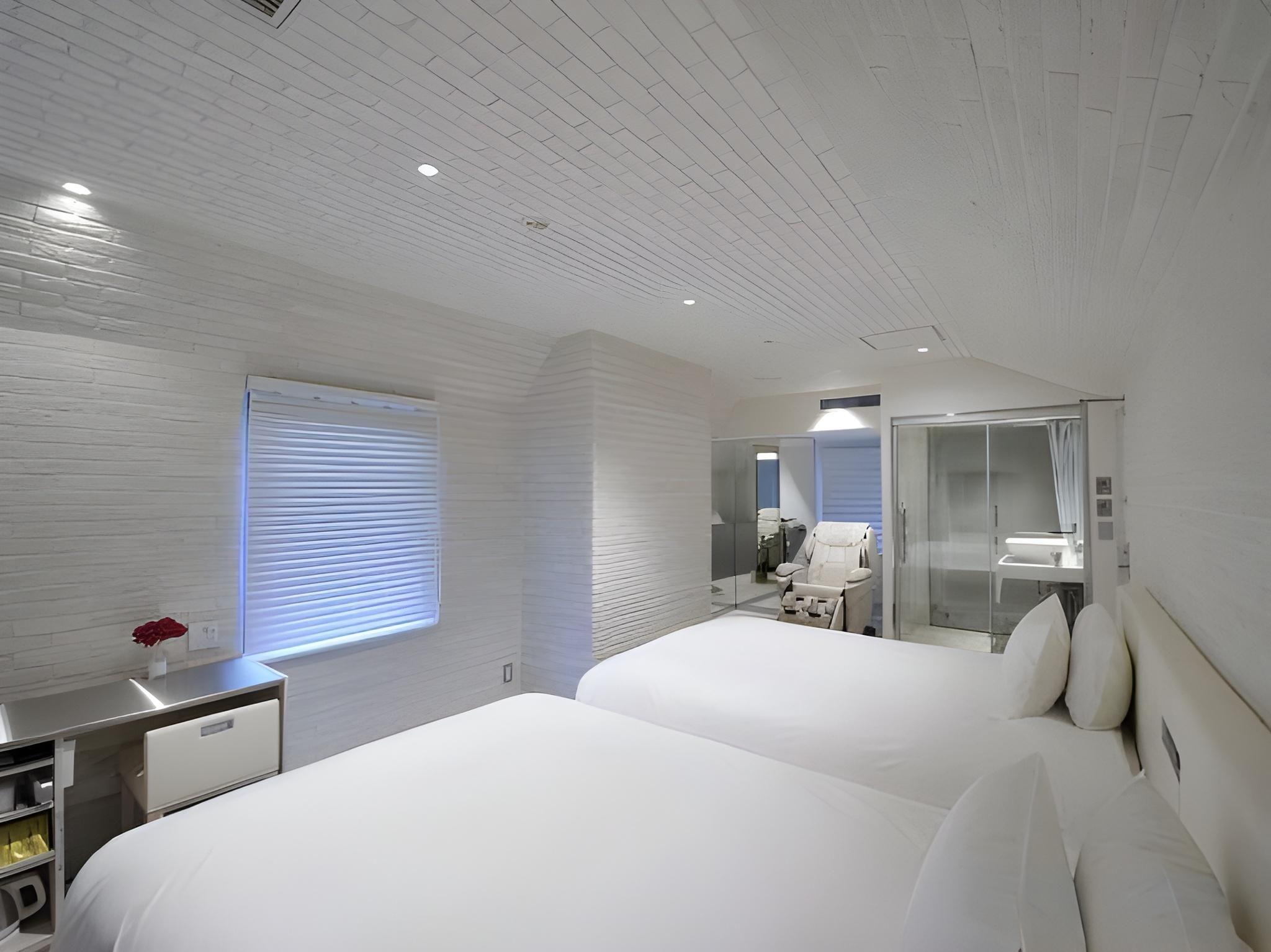 Executive Twin - Cave