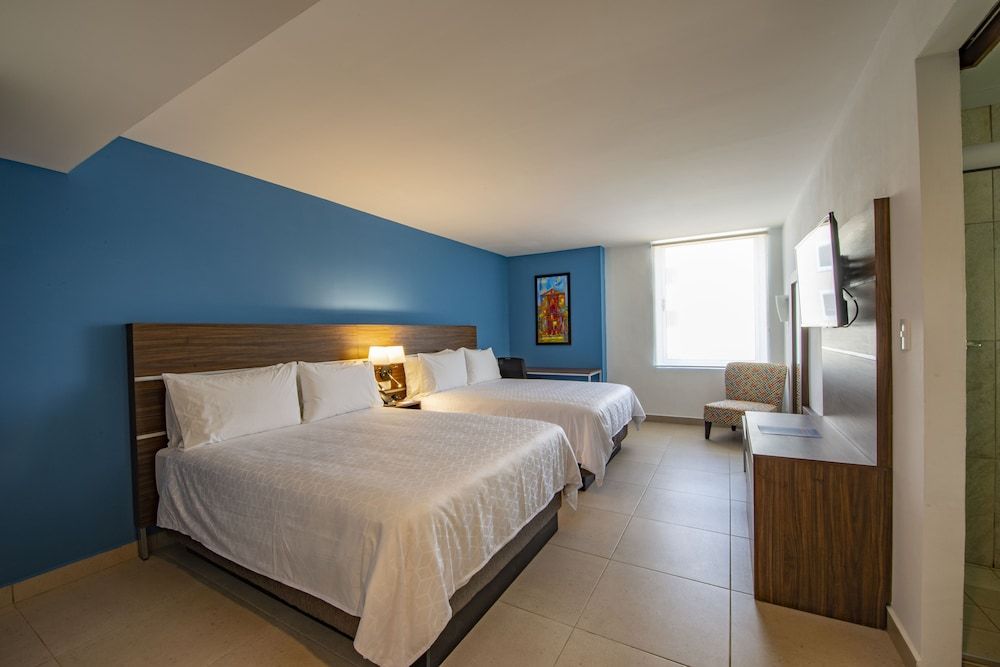 Standard Room, 2 Queen Beds, City View