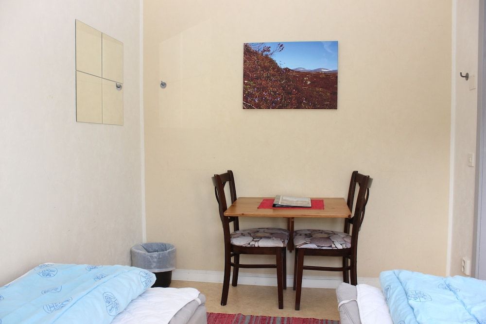 Double Room (Shared bathroom)