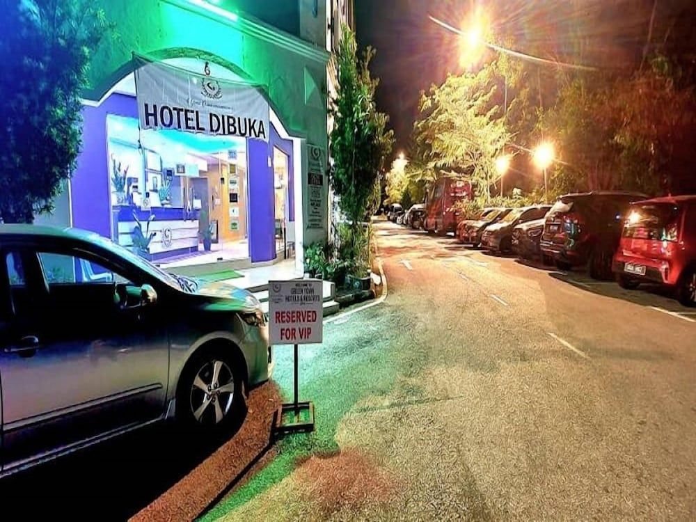 undefined Green Town Classic 4