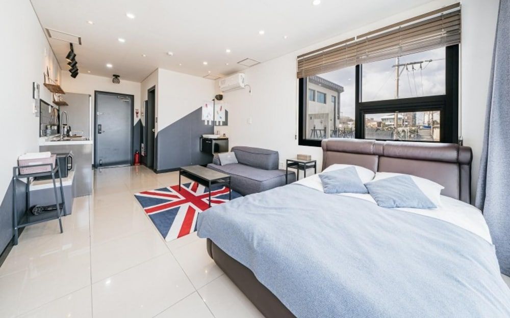 Jeju Judith Pension Room (Building B Room 302 (Ocean view no sp) 3